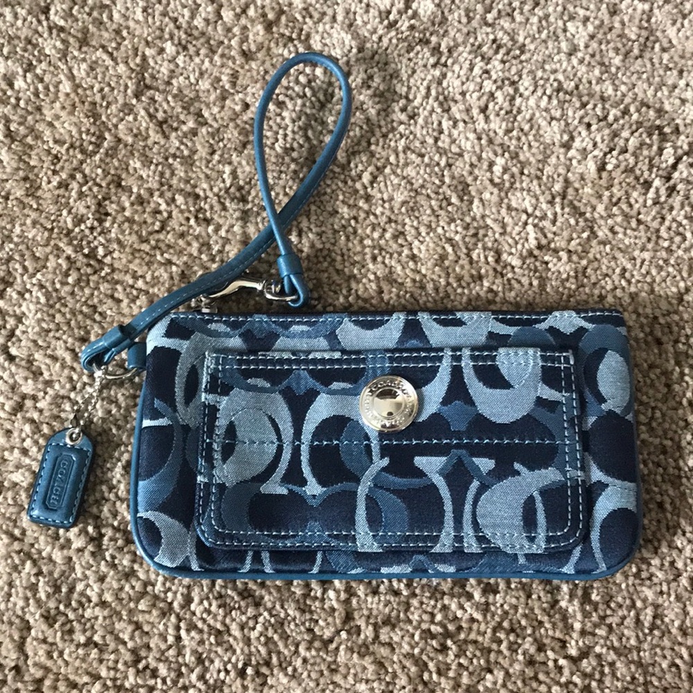 Coach wristlet